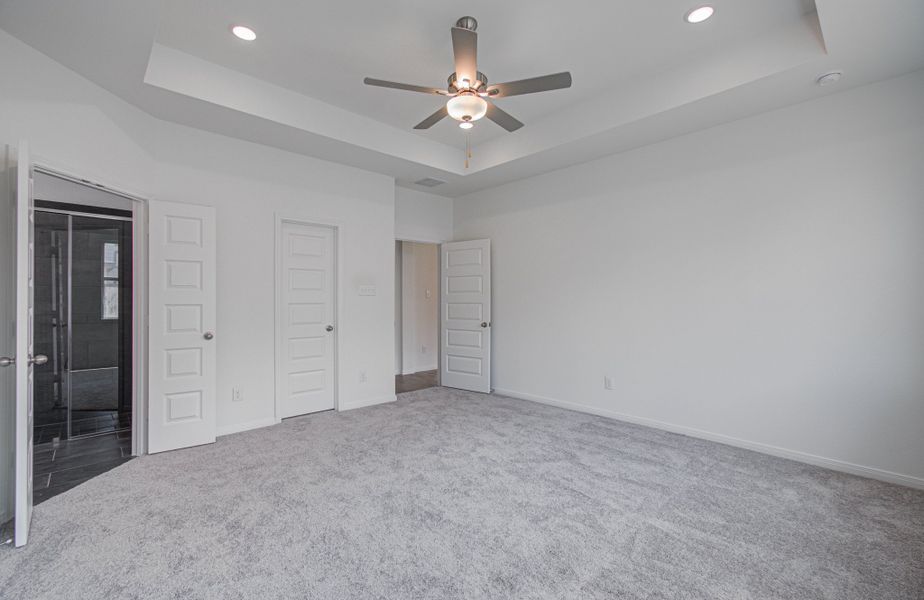 Spacious, unfurnished interior of a new home in Harmony Cove, Humble (Image 32).