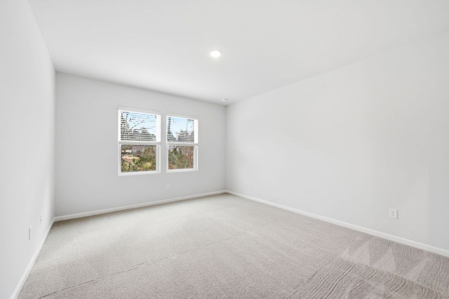 Spacious, unfurnished interior of a new home in Grand Arbor, Blythewood (Image 14).