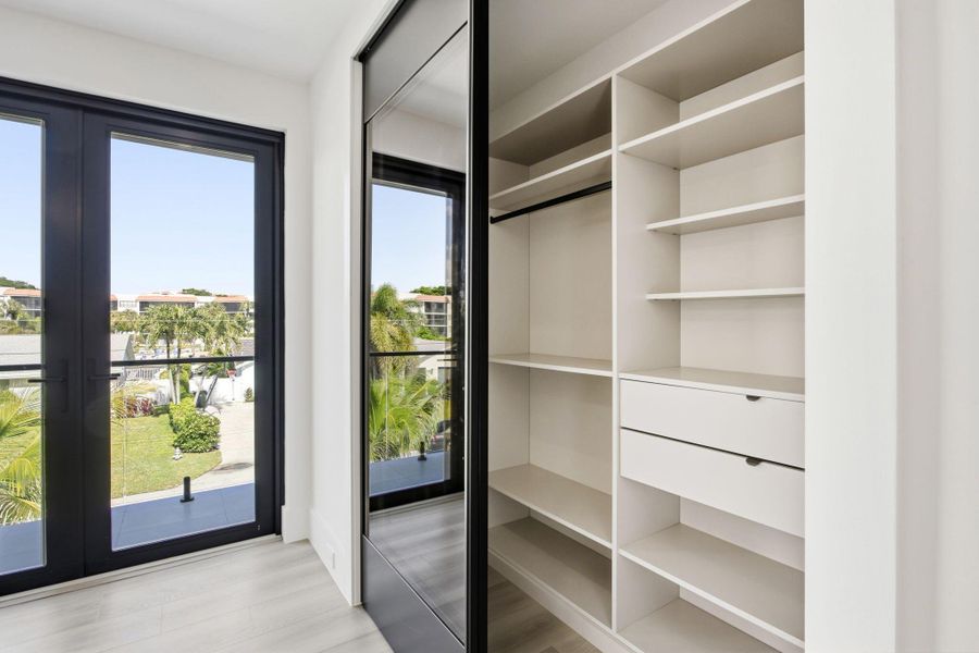 Spacious, unfurnished interior of a new home in , Boca Raton (Image 23). Spacious, unfurnished interior of a new home in , Boca Raton (Image 23).