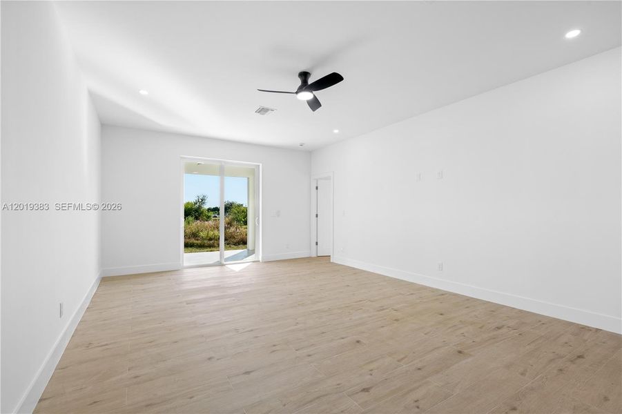 Spacious, unfurnished interior of a new home in , Lehigh Acres (Image 30). Spacious, unfurnished interior of a new home in , Lehigh Acres (Image 30).