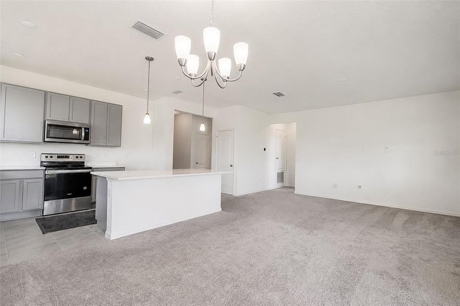 Spacious, unfurnished interior of a new home in , Mascotte (Image 20). Spacious, unfurnished interior of a new home in , Mascotte (Image 20).