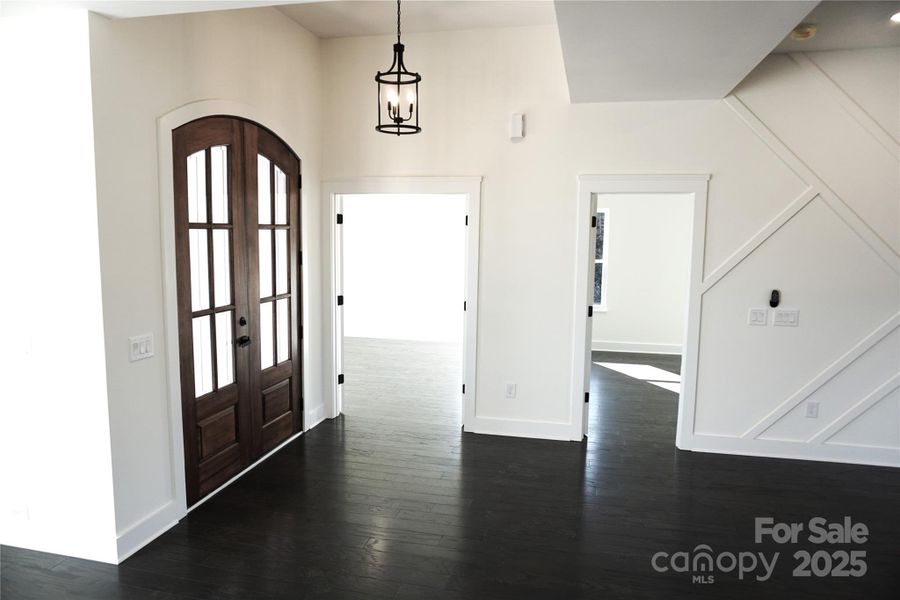 Spacious, unfurnished interior of a new home in , Salisbury (Image 22).