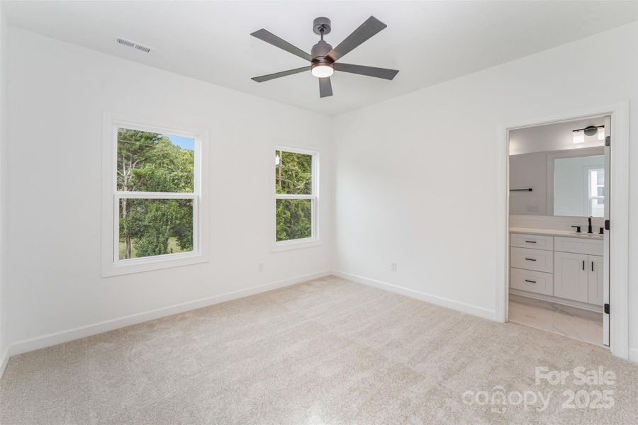Spacious, unfurnished interior of a new home in , Charlotte (Image 17).