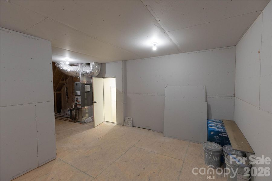 Spacious, unfurnished interior of a new home in , Conover (Image 22).