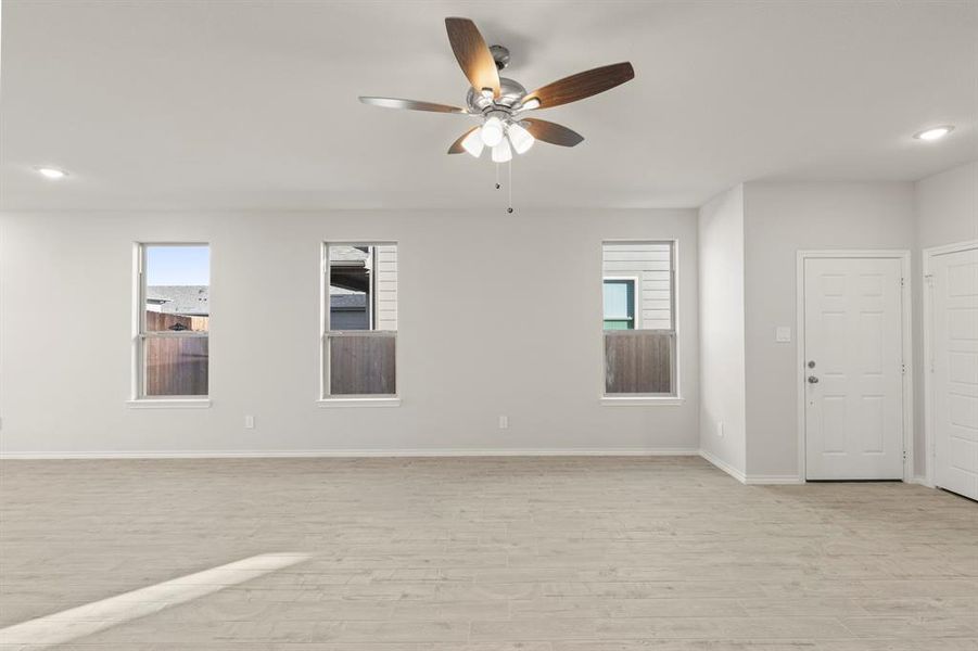 08. 1712 Elle - Family 08. 1712 Elle - Family