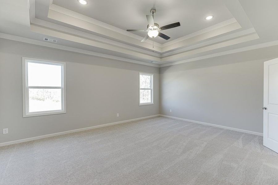 Spacious, unfurnished interior of a new home in , Gainesville (Image 27).