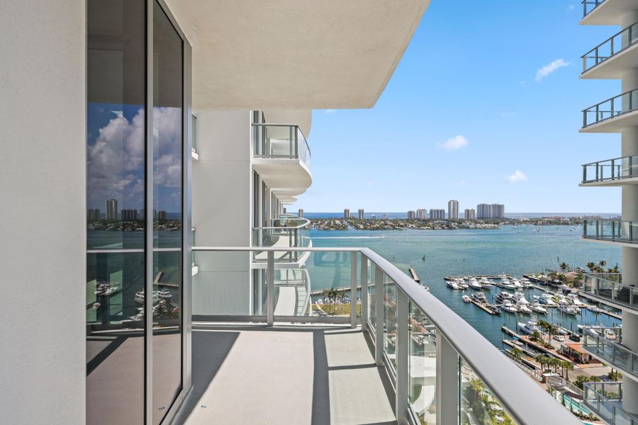 220 Lake Shore Drive - 43.jpg-FULL