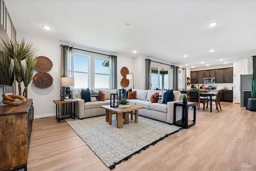 Community amenities in Sweetgrass, Dacono (Image 22).