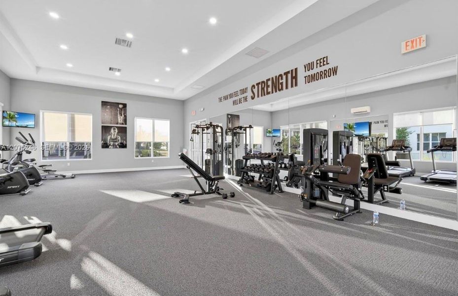 Community amenities in , Pembroke Pines (Image 37).