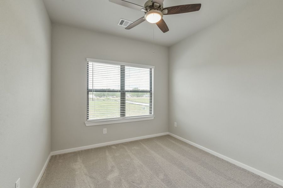 Spacious, unfurnished interior of a new home in Summer Place  35', Montgomery (Image 32).