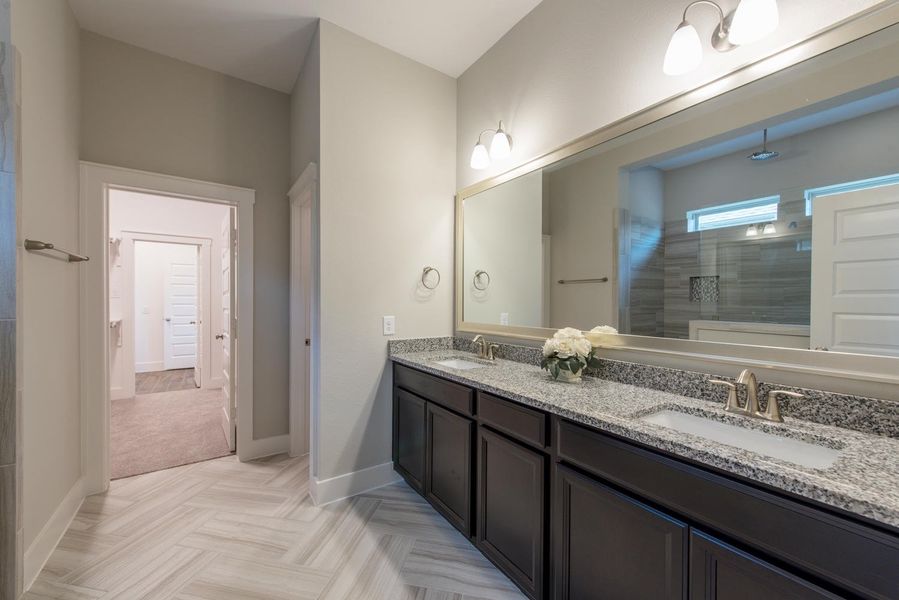 The Benefield - Owner's Bath