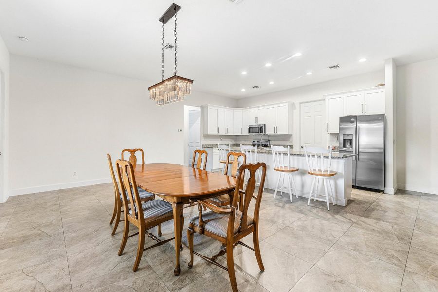 008-2366SouthwestBlaineTerrace-PortStLuc