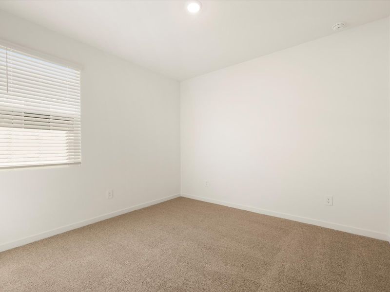 Spacious, unfurnished interior of a new home in Bella Vista Farms Reserve Series, San Tan Valley (Image 12).