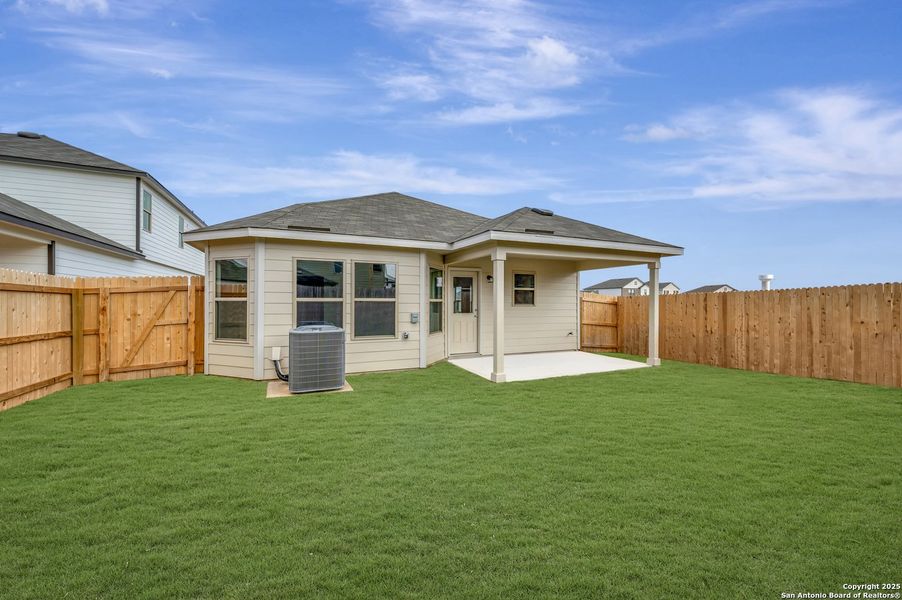 Exterior details and patio area of a home in Park Place, New Braunfels (Image 19).