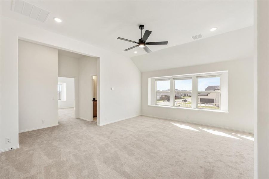 Spacious, unfurnished interior of a new home in Timberbrook, Justin (Image 35).