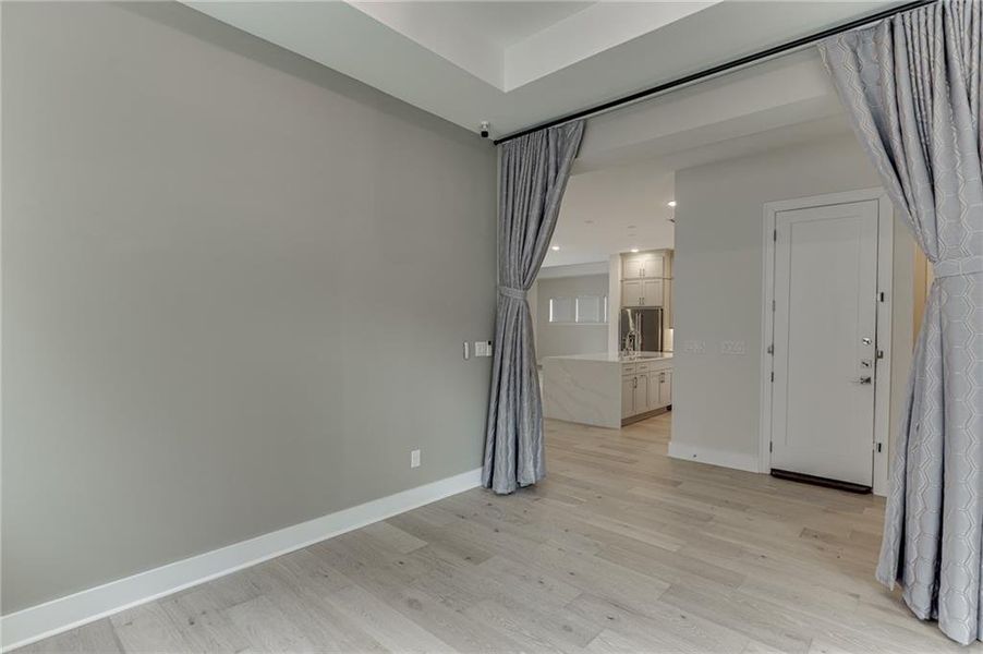 Spacious, unfurnished interior of a new home in The Retreat at Sterling on the Lake 48', Flowery Branch (Image 37).