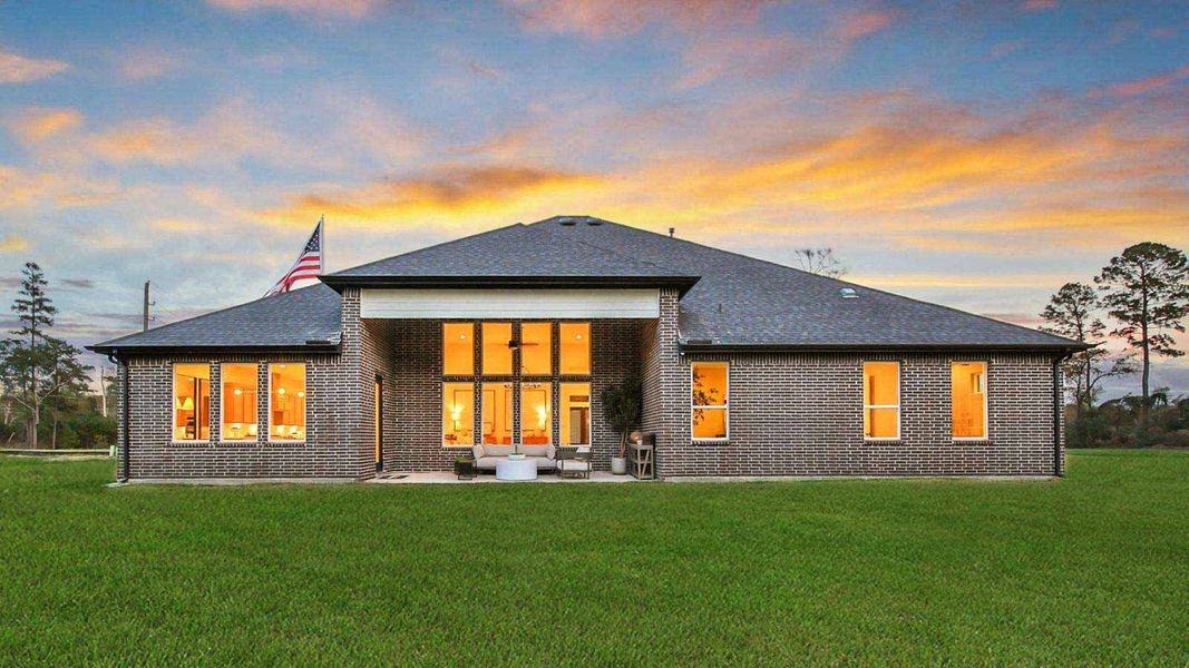 Exterior details and patio area of a home in Butlers Bend Estates, Pinehurst (Image 28).