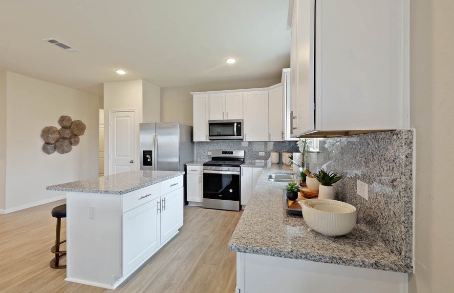 Representative furnished interior of a home built from the Eastgate by Pulte Homes in Bay Creek, Baytown (Image 12). Representative furnished interior of a home built from the Eastgate by Pulte Homes in Bay Creek, Baytown (Image 12).