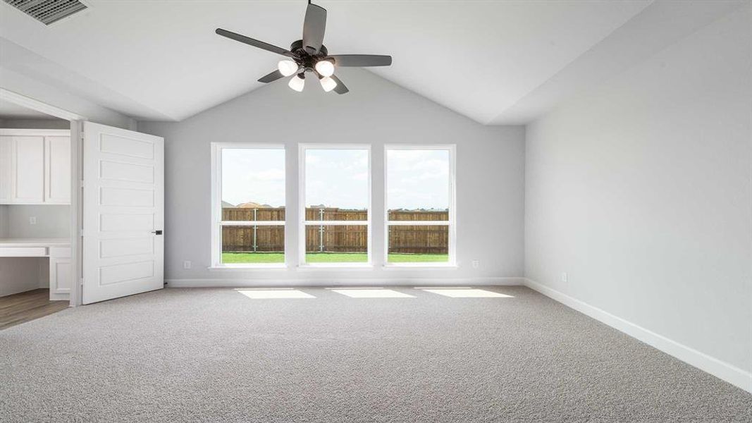 Spacious, unfurnished interior of a new home in Terraces 82'/100', Rockwall (Image 20). Spacious, unfurnished interior of a new home in Terraces 82'/100', Rockwall (Image 20).