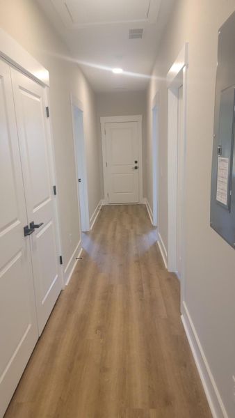 Spacious, unfurnished interior of a new home in , North Charleston (Image 11).