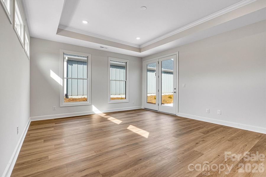 Spacious, unfurnished interior of a new home in The Courtyards at Lake Davidson, Mooresville (Image 32).