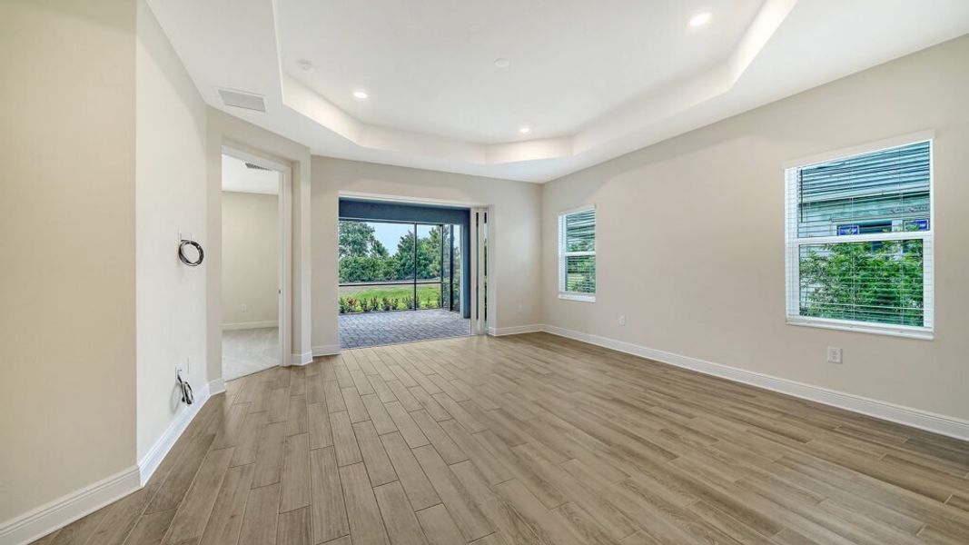 Spacious, unfurnished interior of a new home in Palm Grove, Lakewood Ranch (Image 17).