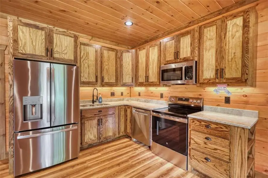 Furnished interior view inside a new home in , Blue Ridge (Image 11).
