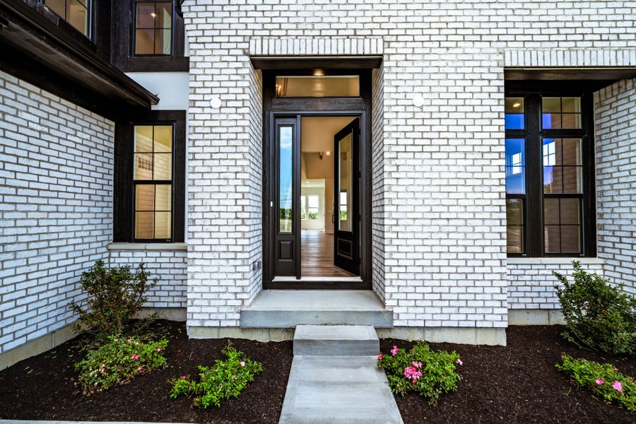 Representative exterior details of a home built from the Margot by Fischer Homes in Veranda Manor, Canton (Image 3). Representative exterior details of a home built from the Margot by Fischer Homes in Veranda Manor, Canton (Image 3).
