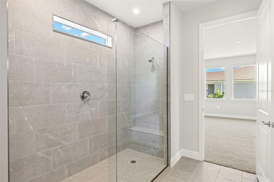 Close-up of interior finishes inside a home in Wellen Park, Venice (Image 6).