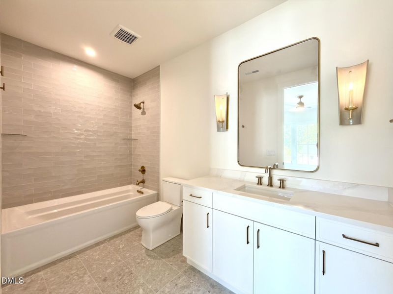 4CF2DA29-3965-4CA3-B5EB-7F1AE62E0A25_1_1