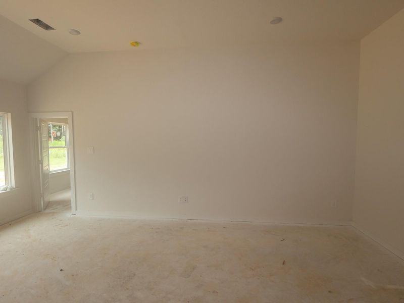 Spacious, unfurnished interior of a new home in Pinewood at Grand Texas, New Caney (Image 11).