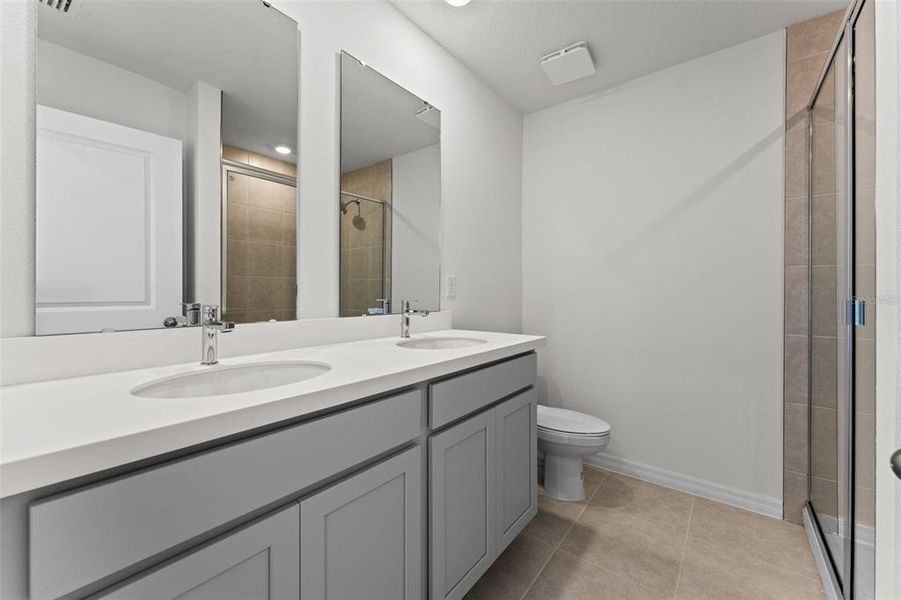 Furnished interior view inside a new home in Eden Crest, Apopka (Image 9).