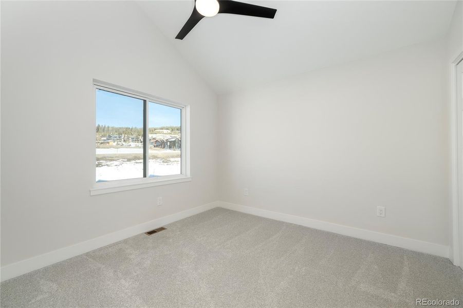 Spacious, unfurnished interior of a new home in , Winter Park (Image 31).