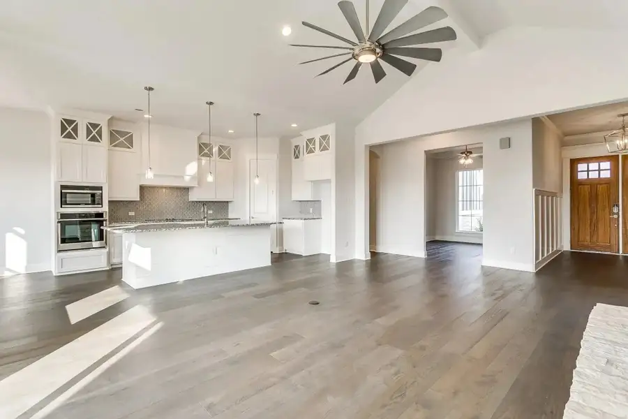 Representative furnished interior of a home built from the The Rhett by Elmwood Custom Homes in Byrum Ranch, Maypearl (Image 30).
