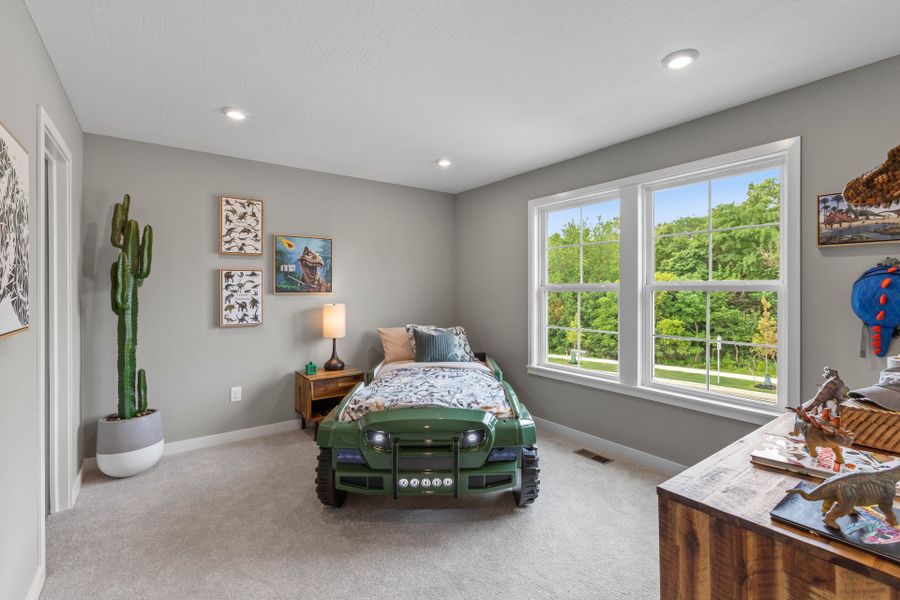 Representative furnished interior of a home built from the Breckenridge by Fischer Homes in Sage Woods, Dallas (Image 27).