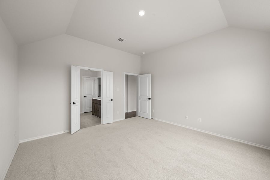 Spacious, unfurnished interior of a new home in Waterford Park, Weatherford (Image 21). Spacious, unfurnished interior of a new home in Waterford Park, Weatherford (Image 21).