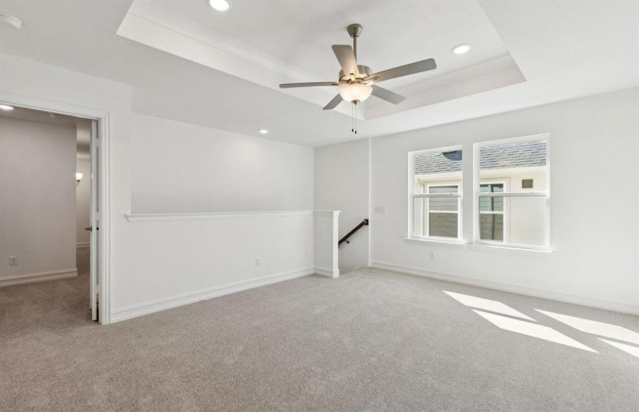 Spacious, unfurnished interior of a new home in Creekview Meadows, Pilot Point (Image 7).