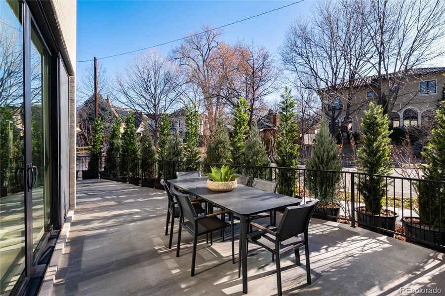 Community amenities in , Denver (Image 37).