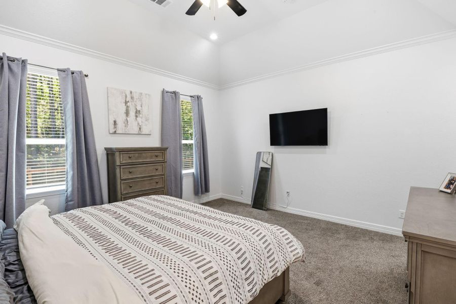 Furnished interior view inside a new home in , Anahuac (Image 9).