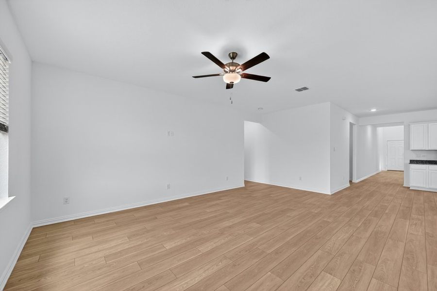 Spacious, unfurnished interior of a new home in River Ridge, Crandall (Image 14).