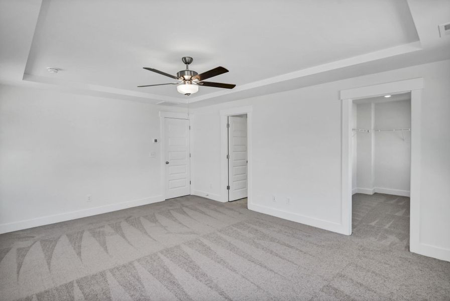 Spacious, unfurnished interior of a new home in Ashton Lakes, Lexington (Image 35).