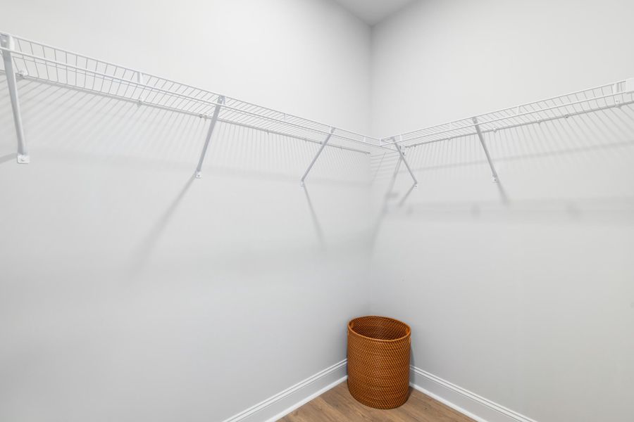 Spacious, unfurnished interior of a new home in Oak Bluff, Charleston (Image 21).