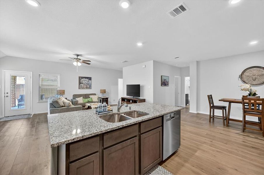 Furnished interior view inside a new home in Williamsburg, Fate (Image 20).