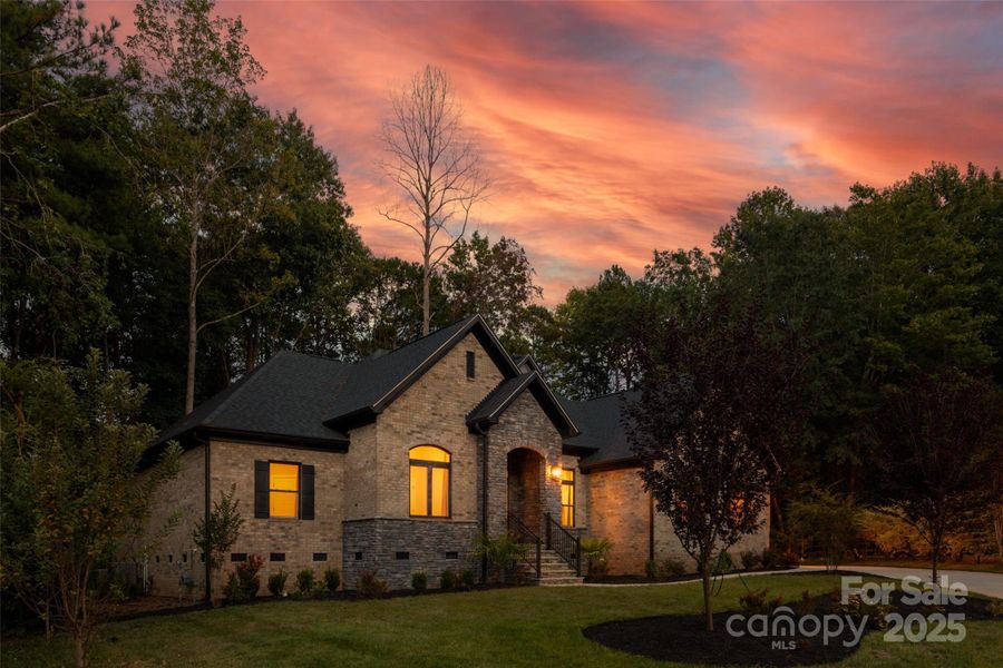 Image 34 of a home in .