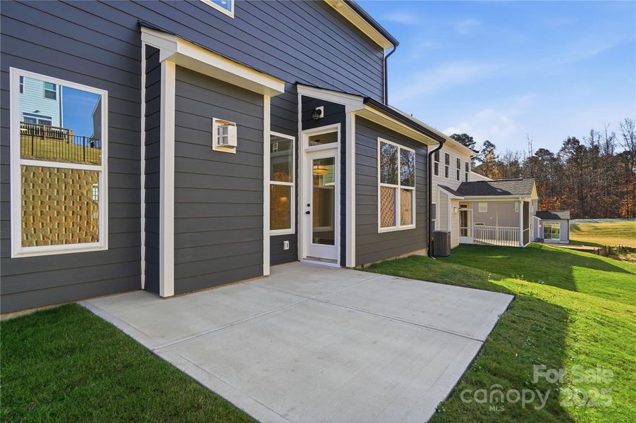 Exterior details and patio area of a home in Summerlin, Mooresville (Image 21).