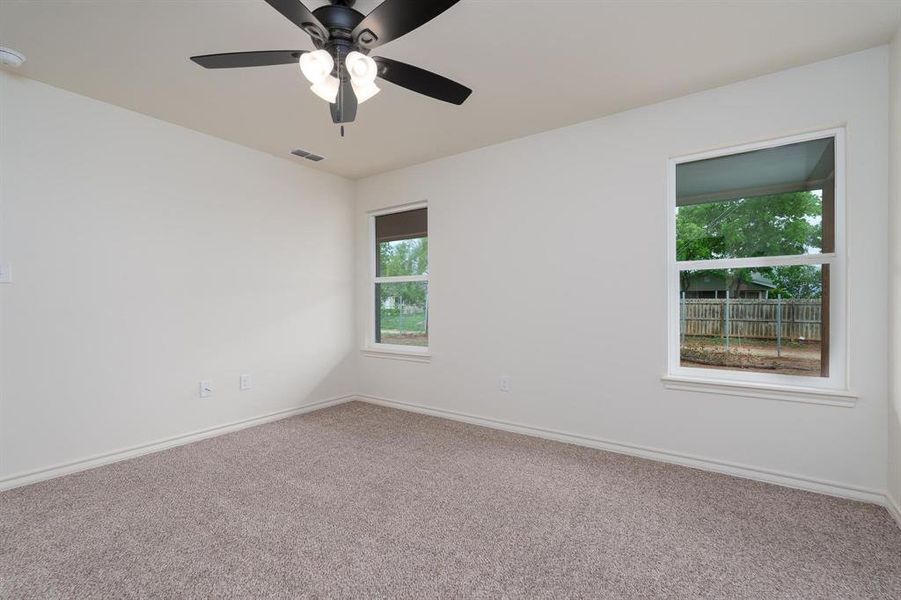 Spacious, unfurnished interior of a new home in , Abilene (Image 26).