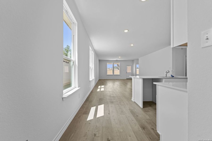 Spacious, unfurnished interior of a new home in Corley Farms, Boerne (Image 11).