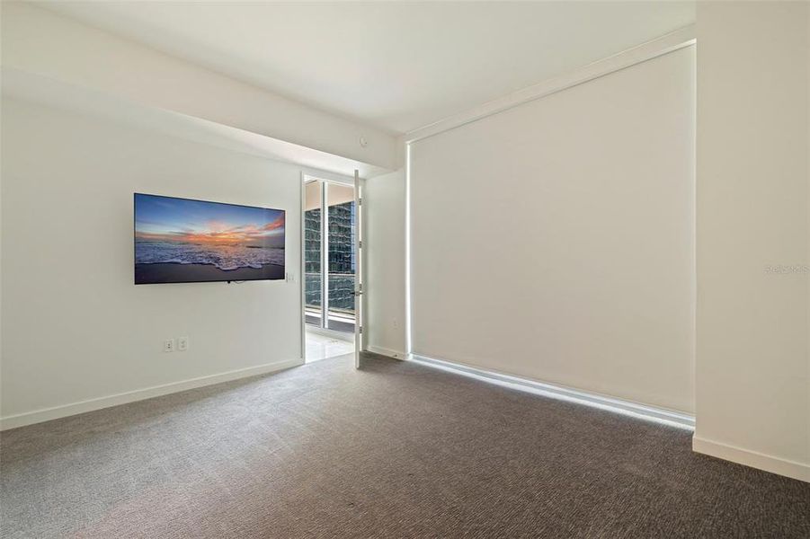 Spacious, unfurnished interior of a new home in , St. Petersburg (Image 52). Spacious, unfurnished interior of a new home in , St. Petersburg (Image 52).