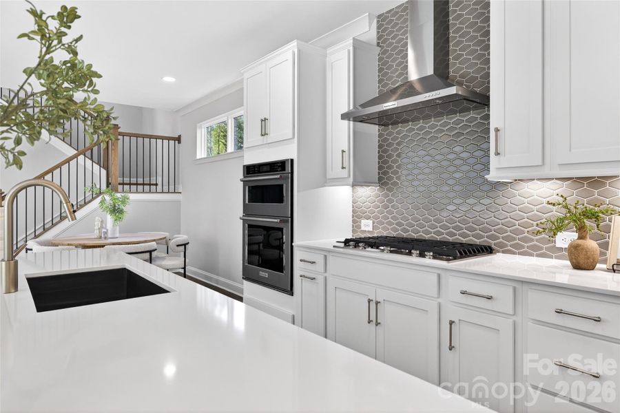 Kitchen hood