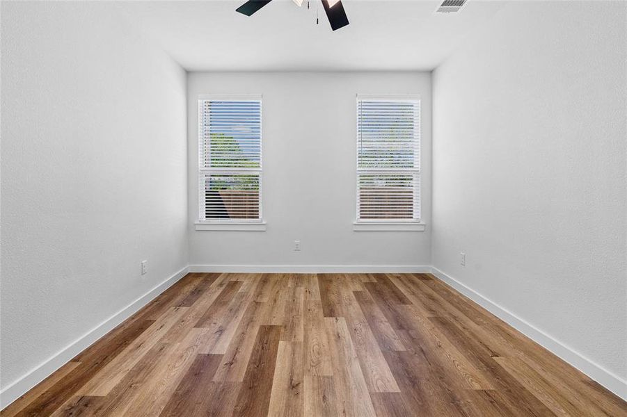 Spacious, unfurnished interior of a new home in , Celeste (Image 20).